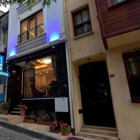 בית הארחה Lika Hotel *